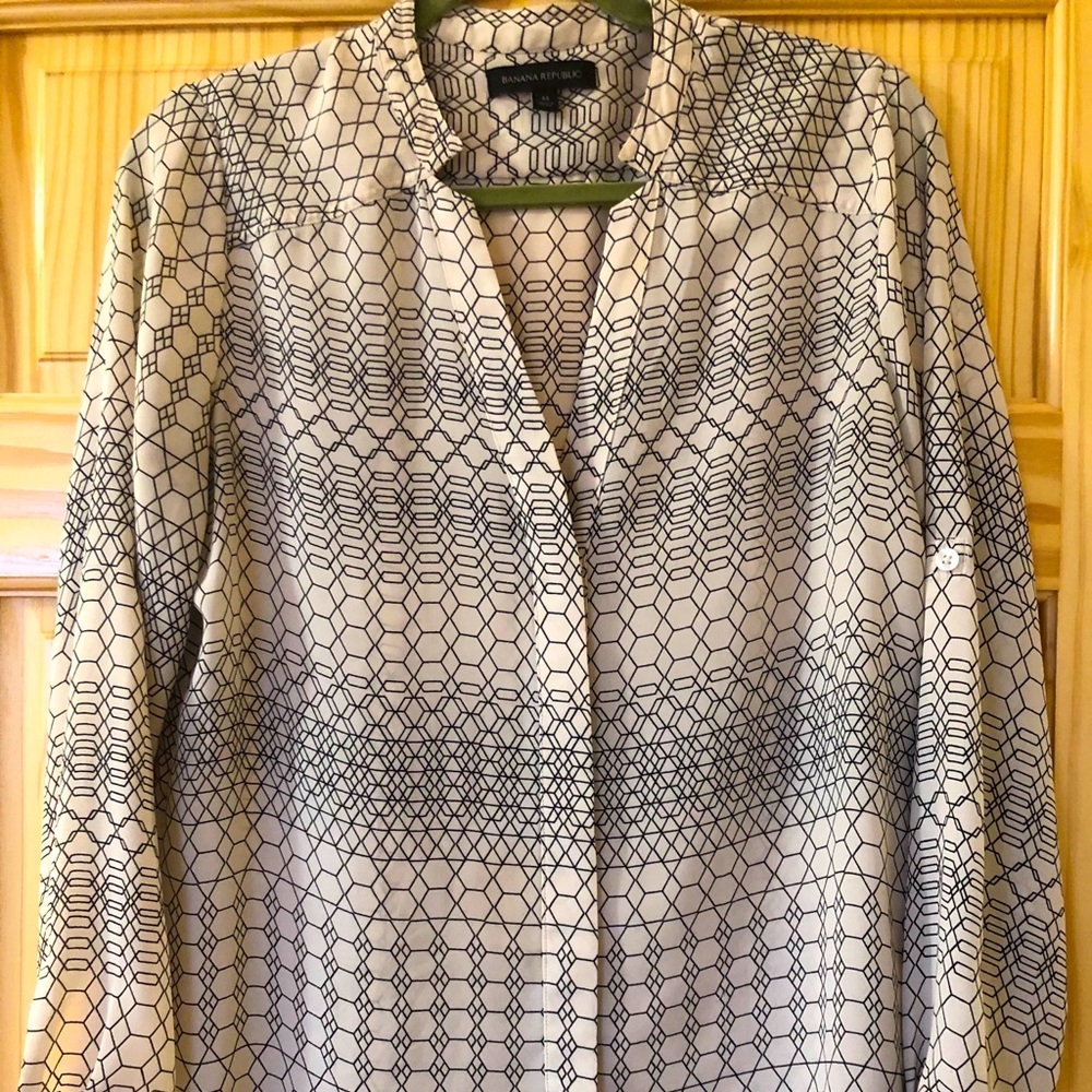 Banana Republic Long Sleeve Geometric Blouse
